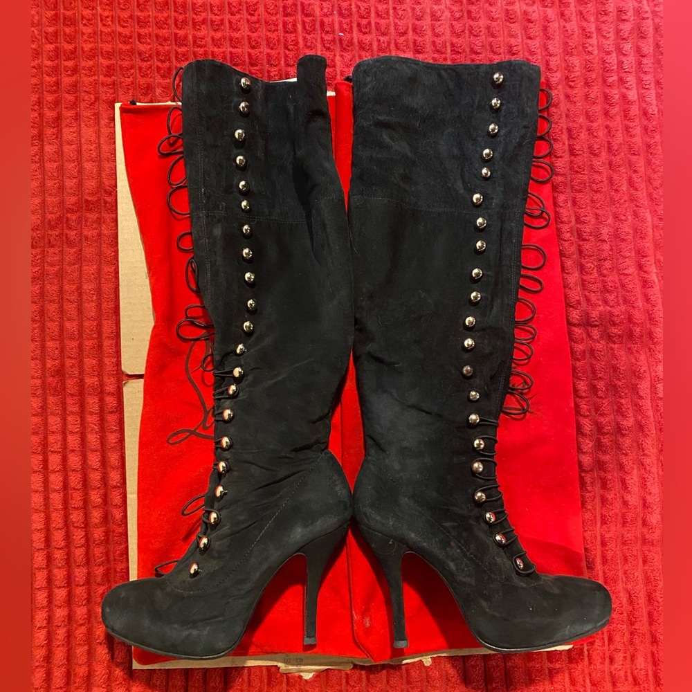 Christian Louboutin 41 GUC suede over knee boots gold buttons pirate